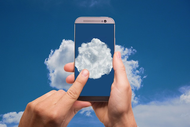 La tecnología en la nube: Transformando el mundo empresarial con eficiencia y escalabilidad